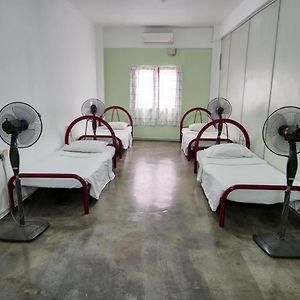 Single Bed Mixed Dormitory Room
